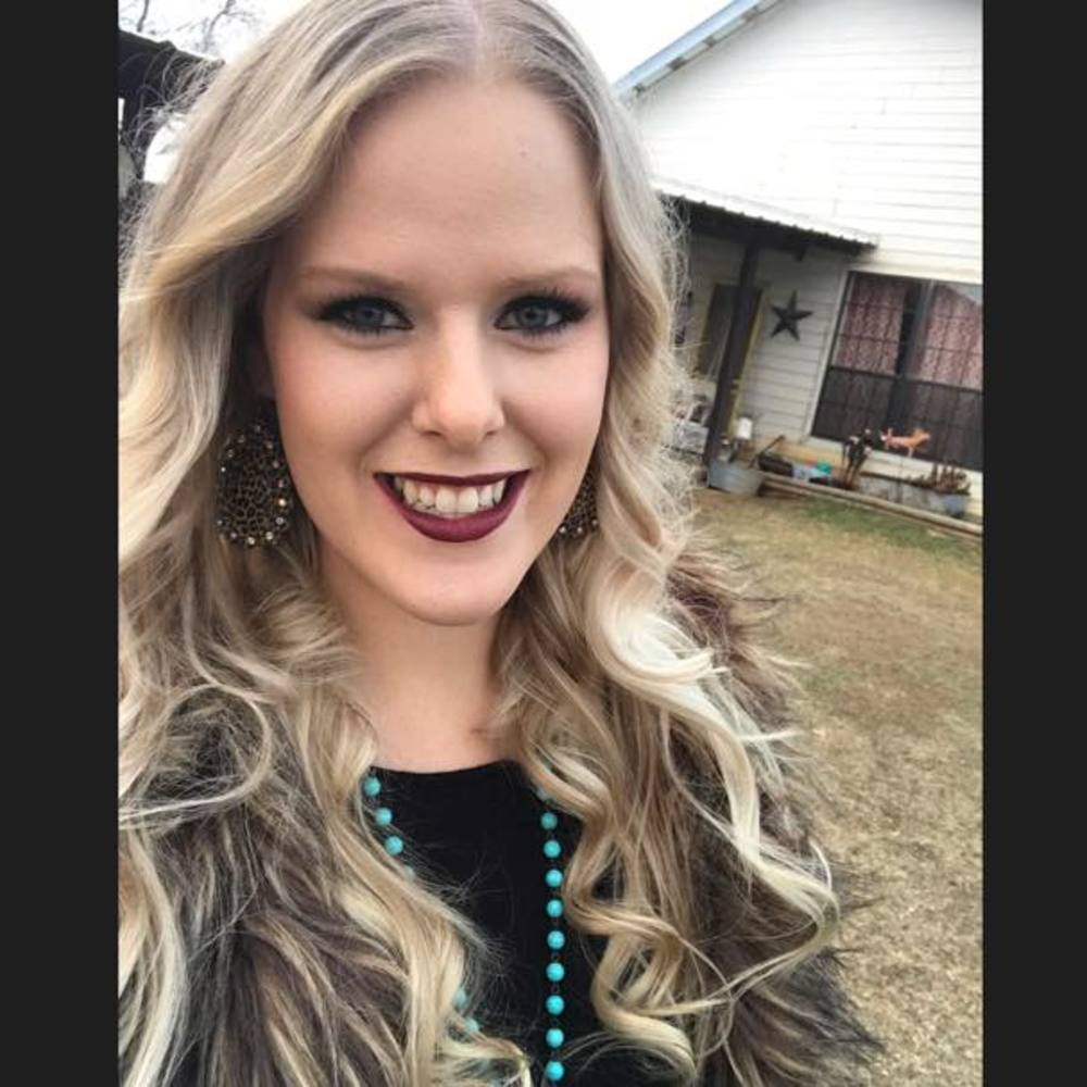 Meet your Posher, Kelsie